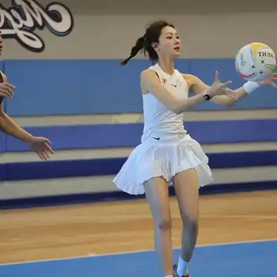 曹涵美